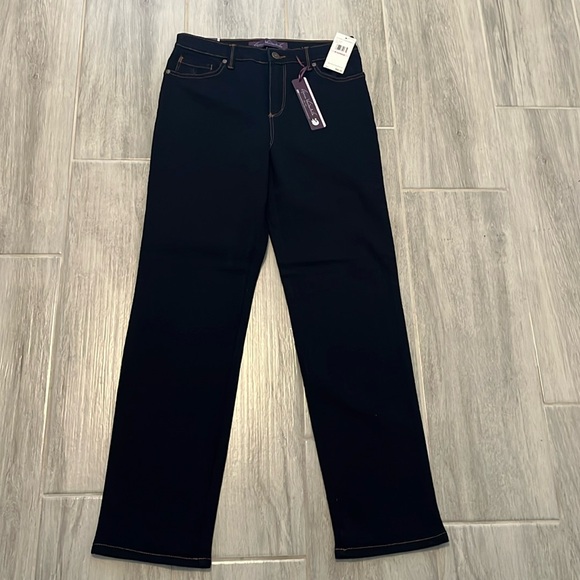 NWT GLORIA VANDERBILT original slimming Jean - Picture 1 of 7